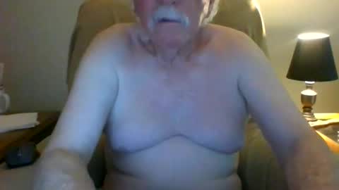 Snapshot of capecod21 chatting on May 2026 11:37:01 AM capecod21 online show from May 2026 11:37:01 AM
