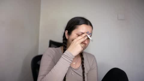 Emma online show from April 2026 01:41:01 PM