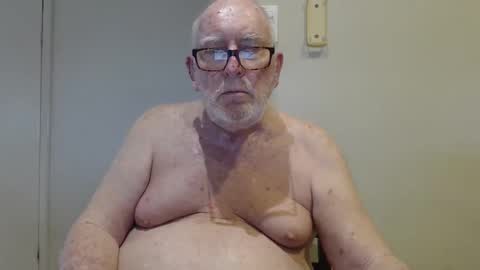 Snapshot of capt5105 chatting on December 2024 10:43:01 PM capt5105 online show from December 2024 10:43:01 PM