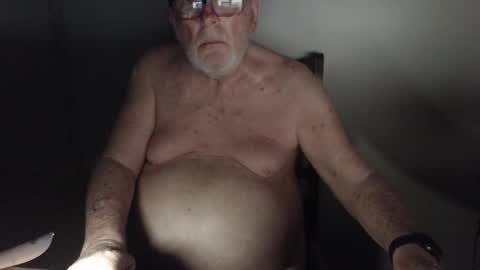 Snapshot of capt5105 chatting on February 2025 02:57:02 PM capt5105 online show from February 2025 02:57:02 PM