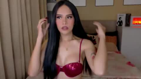 Snapshot of captivatinghailey_ chatting on May 2026 05:47:01 AM HAILEY online show from May 2026 05:47:01 AM