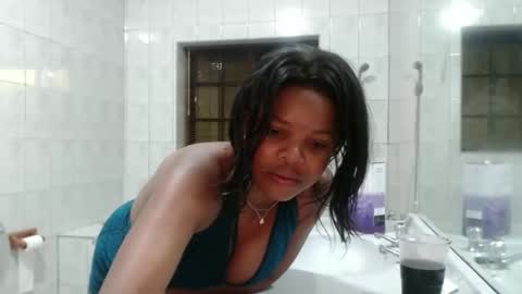 fifi online show from April 2026 07:41:01 PM