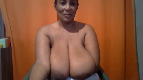 candylious81 online show from October 2025 01:34:02 PM