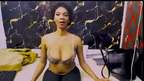caramelminxx_ online show from June 2026 08:05:02 AM