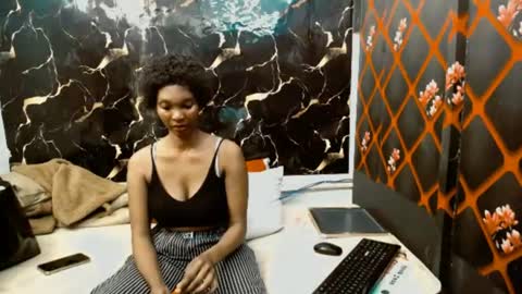 caramelminxx_ online show from July 2026 07:24:01 AM