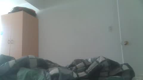 Snapshot of caravibugue chatting on December 2024 09:31:01 PM caravibugue online show from December 2024 09:31:01 PM