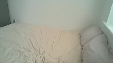 Snapshot of caraviolet chatting on May 2026 01:59:01 PM caraviolet online show from May 2026 01:59:01 PM