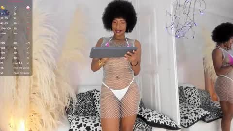 cardykambell online show from November 2025 04:55:02 AM