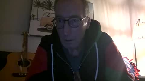 Caressluving online show from February 2026 04:06:01 AM