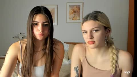 Snapshot of caressyourself chatting on January 2025 02:32:01 PM caressyourself online show from January 2025 02:32:01 PM