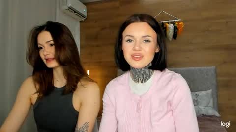 Snapshot of caressyourself chatting on February 2025 08:18:02 AM caressyourself online show from February 2025 08:18:02 AM