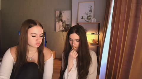 Snapshot of caressyourself chatting on December 2025 05:34:01 AM caressyourself online show from December 2025 05:34:01 AM