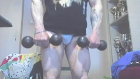 Snapshot of carin_the_body chatting on April 2026 07:40:02 PM Laz online show from April 2026 07:40:02 PM