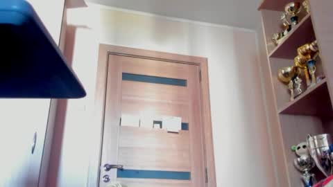 Snapshot of carin_the_body chatting on April 2026 11:57:02 AM Laz online show from April 2026 11:57:02 AM