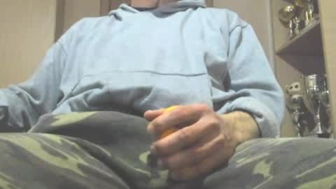 Snapshot of carin_the_body chatting on April 2026 07:33:02 PM Laz online show from April 2026 07:33:02 PM