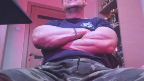 Snapshot of carin_the_body chatting on May 2026 04:08:02 AM Laz online show from May 2026 04:08:02 AM