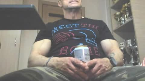 Snapshot of carin_the_body chatting on May 2026 06:57:02 PM Laz online show from May 2026 06:57:02 PM