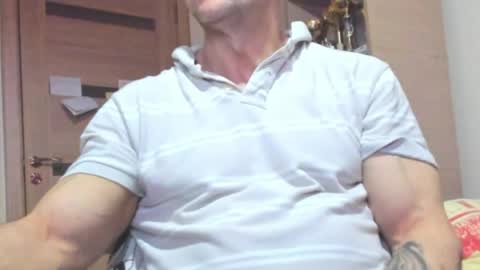 Snapshot of carin_the_body chatting on May 2026 03:07:02 PM Laz online show from May 2026 03:07:02 PM