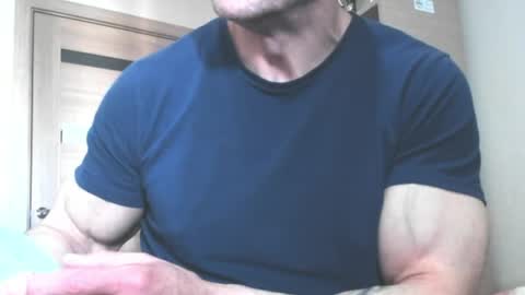 Snapshot of carin_the_body chatting on May 2026 11:37:01 AM Laz online show from May 2026 11:37:01 AM