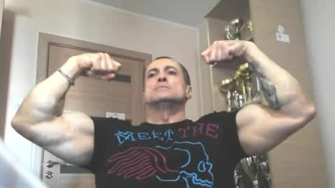 Snapshot of carin_the_body chatting on May 2026 10:34:01 AM Laz online show from May 2026 10:34:01 AM
