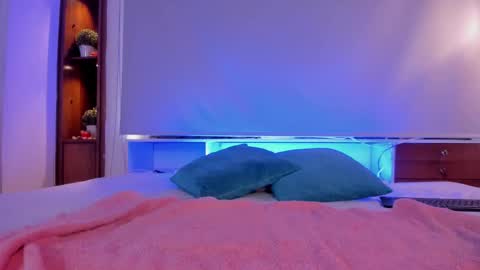 Carina online show from March 2025 06:00:01 PM