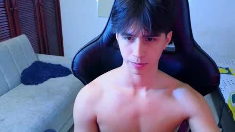 carl_dixon online show from November 2025 08:29:02 PM