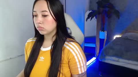 Snapshot of carla_parissii chatting on March 2025 12:45:01 PM Carla online show from March 2025 12:45:01 PM