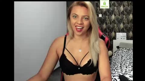 Snapshot of carlastacefun chatting on June 2026 03:59:01 AM CarlaStaceFun online show from June 2026 03:59:01 AM