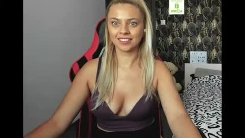 Snapshot of carlastacefun chatting on June 2026 10:15:01 AM CarlaStaceFun online show from June 2026 10:15:01 AM