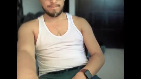 Snapshot of carlcarlinches4 chatting on January 2025 04:01:02 PM carlcarlinches4 online show from January 2025 04:01:02 PM