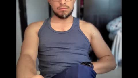 Snapshot of carlcarlinches4 chatting on February 2025 04:11:02 PM carlcarlinches4 online show from February 2025 04:11:02 PM