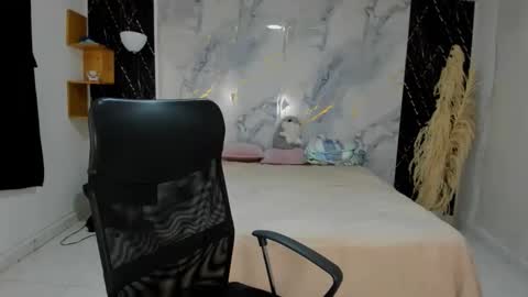 master online show from April 2026 01:15:01 PM