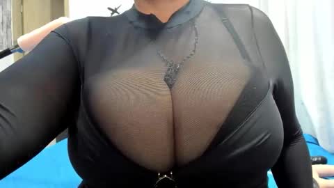 Snapshot of carlos_diana chatting on February 2026 11:23:01 PM carlos diana online show from February 2026 11:23:01 PM