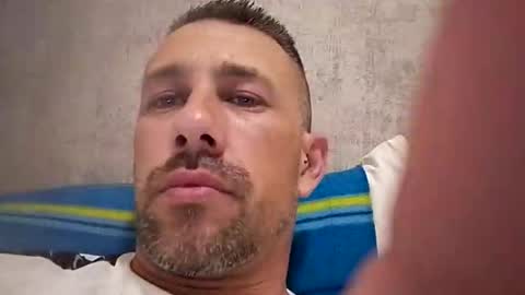 Snapshot of carlosrm440882 chatting on April 2026 02:31:01 AM carlosrm440882 online show from April 2026 02:31:01 AM