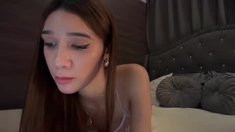 Carlotta online show from November 2025 11:43:02 AM