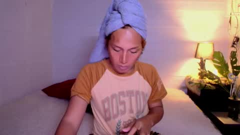 Snapshot of carmella_romance chatting on November 2025 01:48:02 PM Carmella online show from November 2025 01:48:02 PM