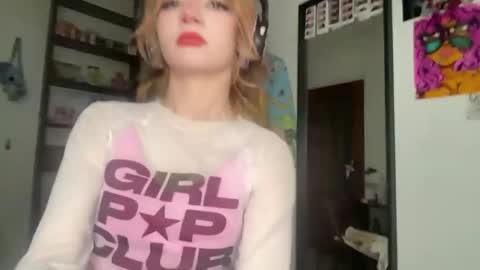 Snapshot of carmenlavelli chatting on May 2026 10:47:01 PM Elina online show from May 2026 10:47:01 PM