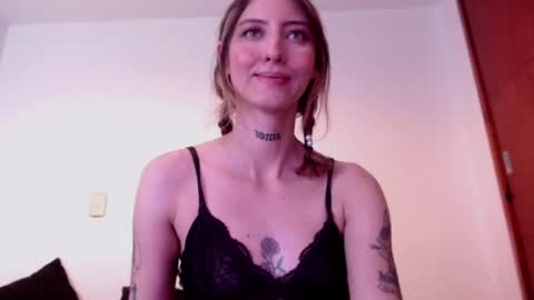 carmennrusso online show from February 2025 02:37:01 AM