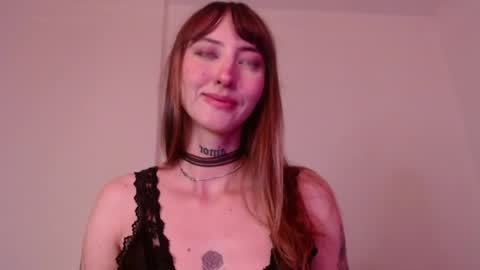 Snapshot of carmennrusso chatting on May 2026 06:28:02 PM carmennrusso online show from May 2026 06:28:02 PM