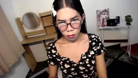 Carolina online show from December 2024 12:54:02 AM