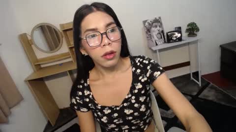 Carolina online show from December 2024 08:23:02 AM