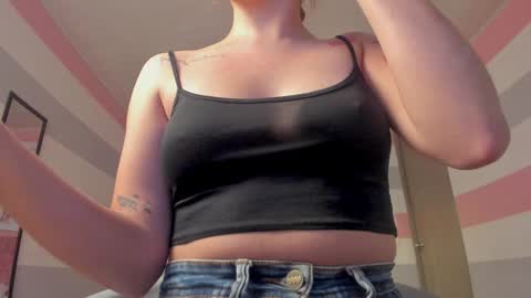 Snapshot of carol_pinter chatting on December 2024 01:06:02 PM Carol online show from December 2024 01:06:02 PM