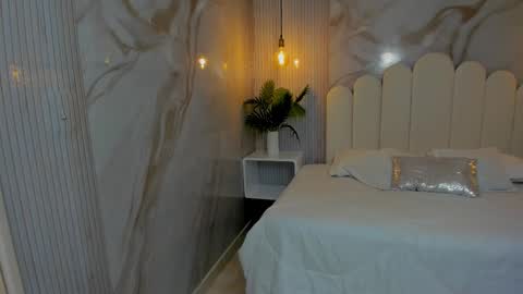 Snapshot of carol_sucker chatting on December 2025 11:19:01 AM carol_sucker online show from December 2025 11:19:01 AM