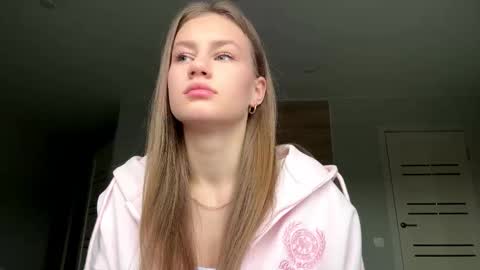 Snapshot of carolecronan chatting on December 2025 10:33:01 AM Lisa online show from December 2025 10:33:01 AM