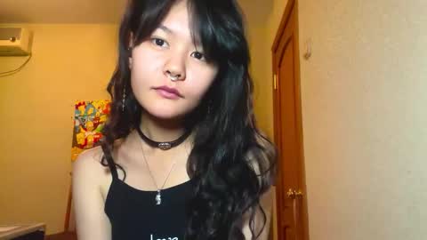 Kim online show from November 2025 12:27:01 PM