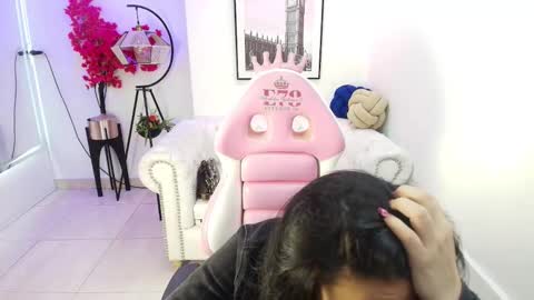 CAROLINA.  online show from February 2026 11:09:02 AM