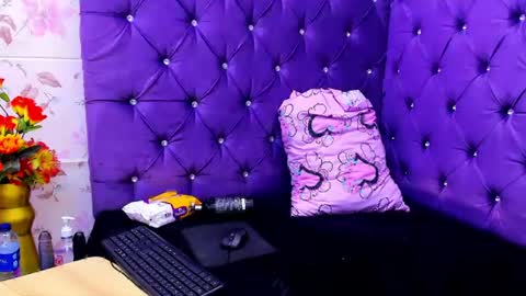 carolina suarez online show from July 2026 04:19:01 AM