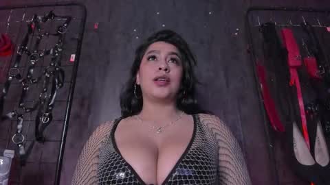 carolina online show from October 2025 06:29:01 PM