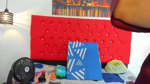 Snapshot of carolinacrus01 chatting on October 2025 06:31:02 PM Carolina online show from October 2025 06:31:02 PM