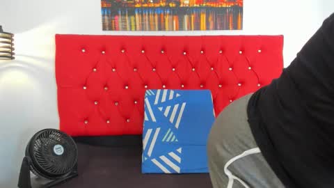 Snapshot of carolinacrus01 chatting on November 2025 02:49:02 PM Carolina online show from November 2025 02:49:02 PM